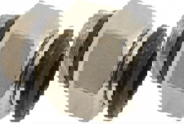 Push-To-Connect Tube to Universal Thread Tube Fitting: Male, Straight, 1/8